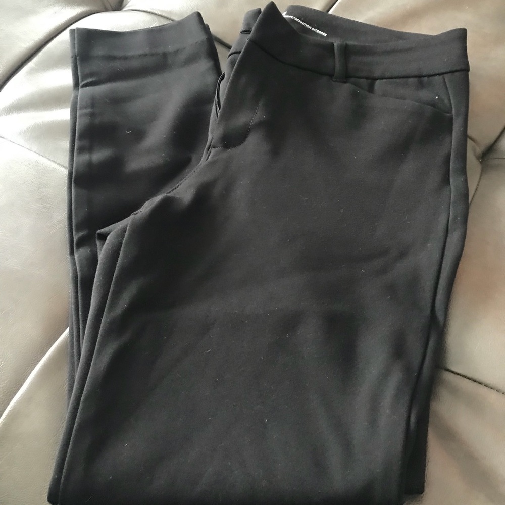 Old Navy built in sculpt pixie pants